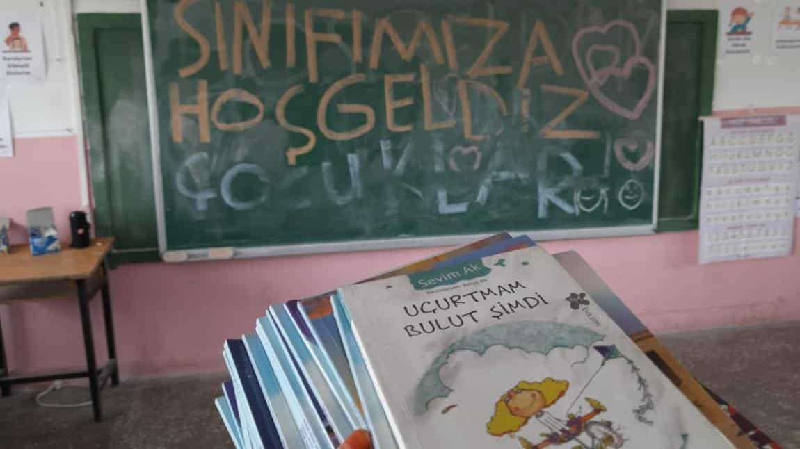 Kütüphaneler Haftası'nda İğciler İlkokulu'nu Ziyaret Ettik